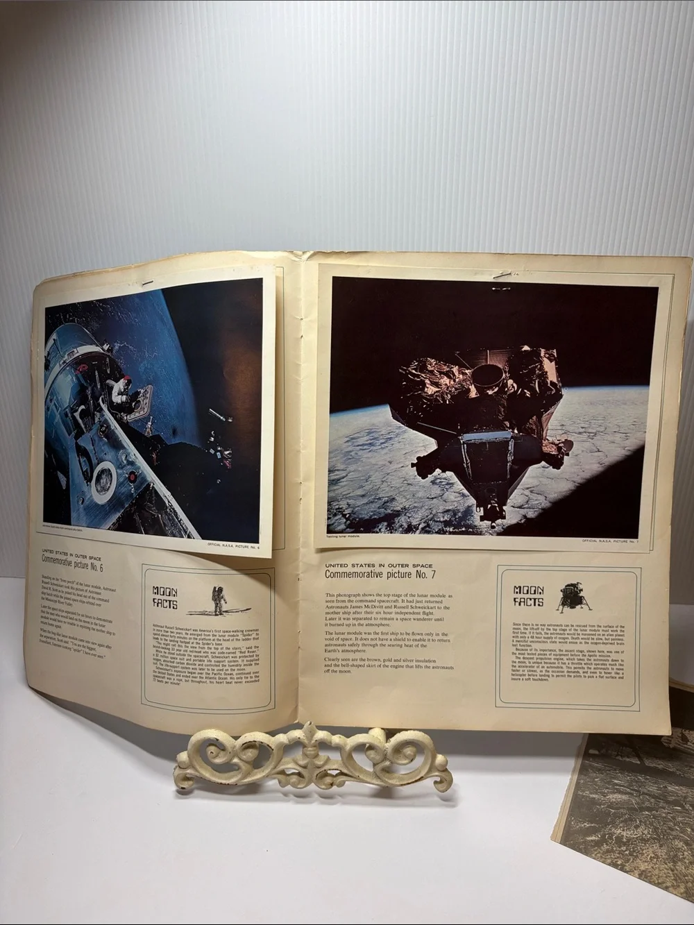 Commemorative Album of Apollo Flights 8,9,10,11